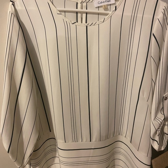 COPY - Calvin Klein top size medium - Picture 1 of 7
